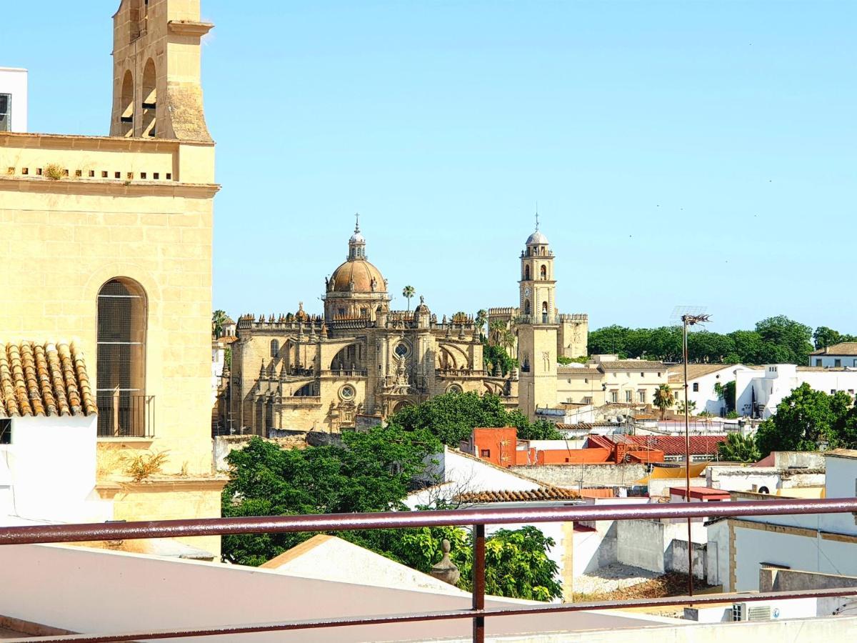 Sherryflat Trebol - Parking Jerez de la Frontera Exterior photo